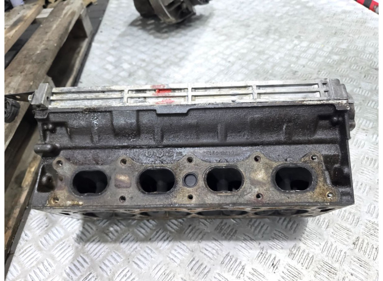 Головка блока цилиндров к Peugeot 406, 1998г.
