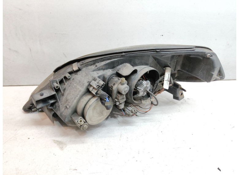 Фара правая к Nissan Primera, 2003г.