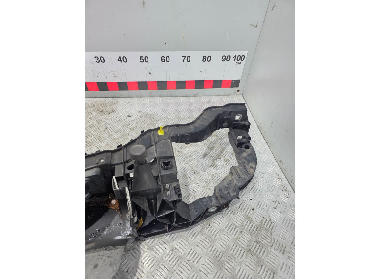 Передняя панель крепления облицовки (телевизор) к Ford C-Max, 2013г.