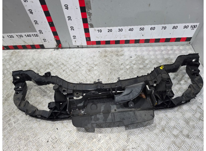 Передняя панель крепления облицовки (телевизор) к Ford C-Max, 2013г.