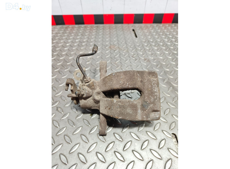 Суппорт задний правый к Renault Megane 2005 г.