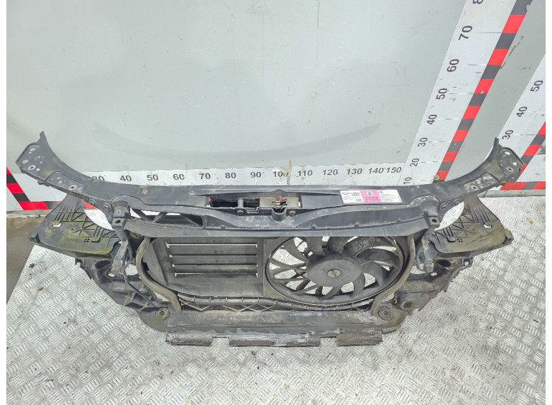 Передняя панель крепления облицовки (телевизор) к Audi A4, 2002г.