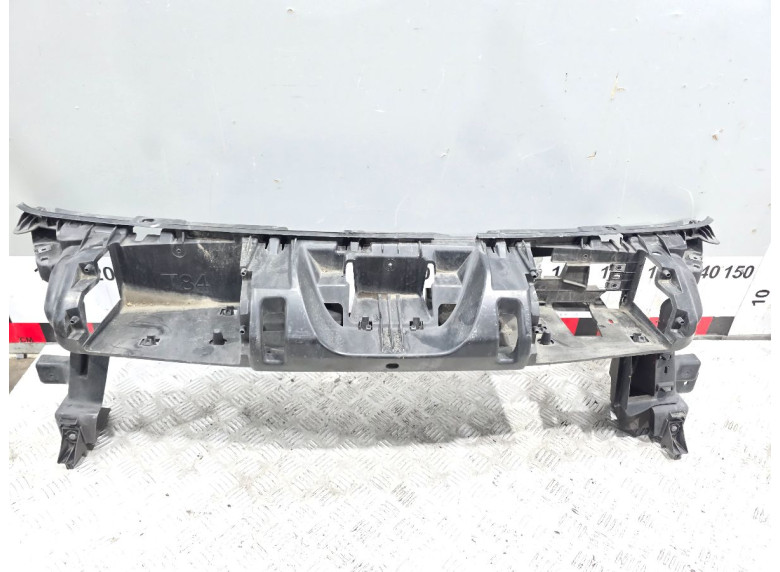 Рамка капота к Peugeot 3008, 2011г.