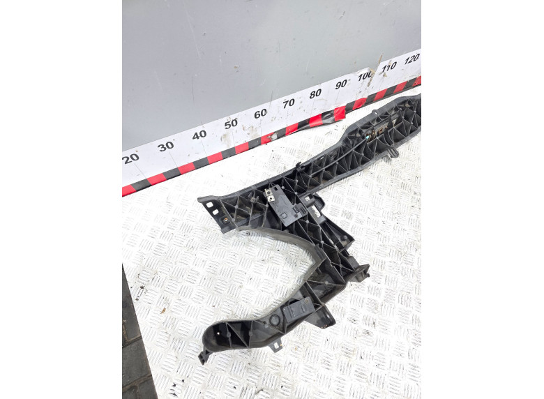 Передняя панель крепления облицовки (телевизор) к Mercedes Vito W639, 2006г.