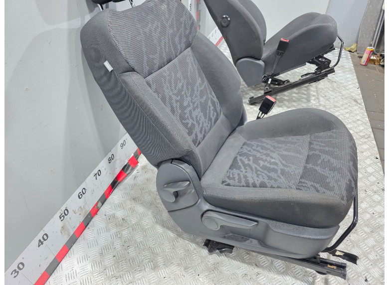 Сиденье переднее правое к Peugeot 3008, 2012г.
