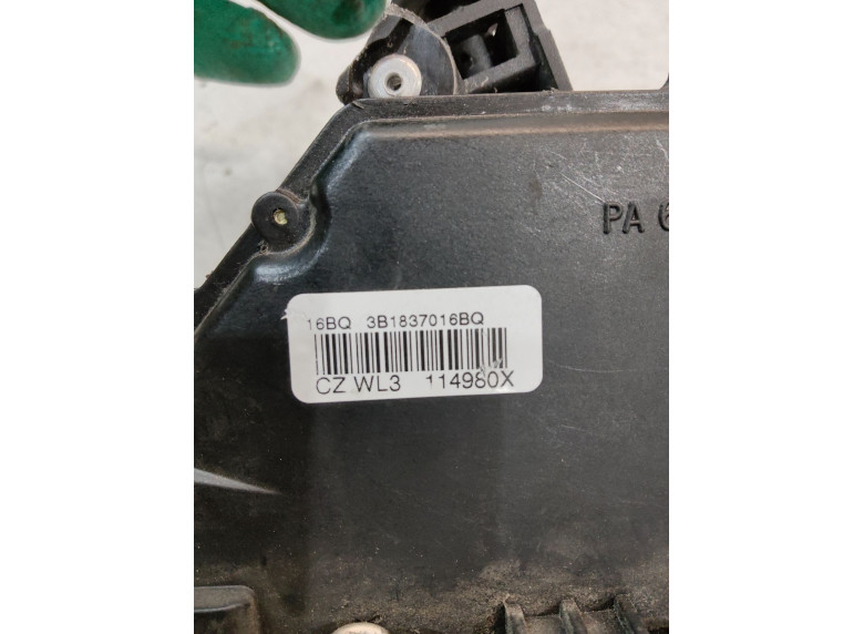 Замок двери передней правой к Skoda Fabia, 2004г.
