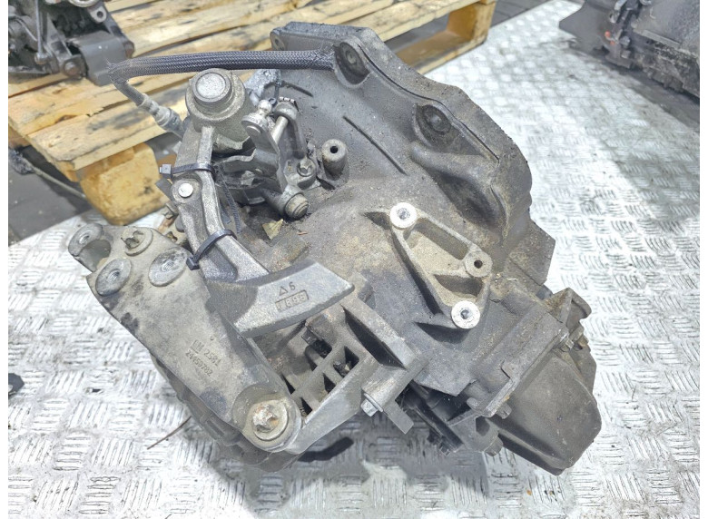 КПП механическая (МКПП) к Opel Zafira, 2007г.