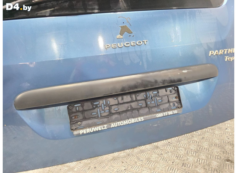 Накладка подсветки номера к Peugeot Partner 2017 г.