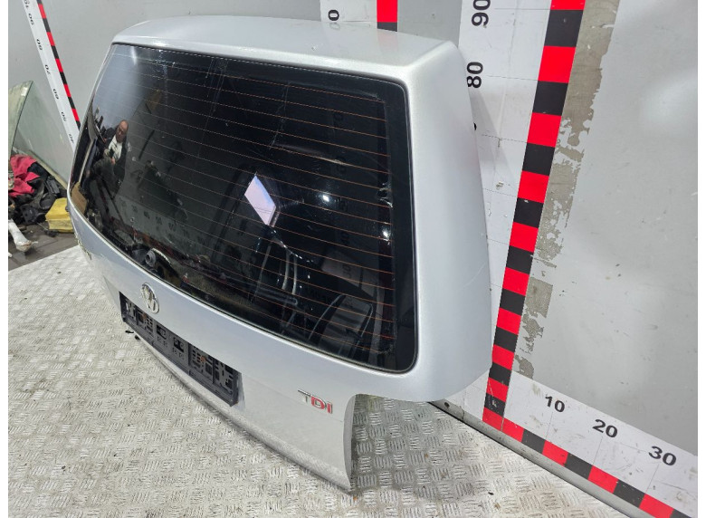 Крышка багажника (дверь 3-5) к Volkswagen Passat, 2003г.