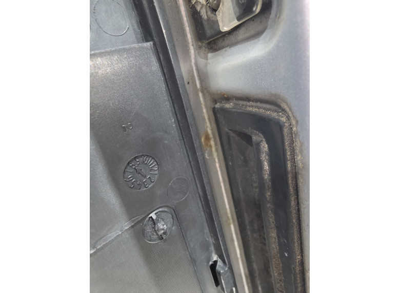 Крышка багажника (дверь 3-5) к Volkswagen Passat, 2003г.
