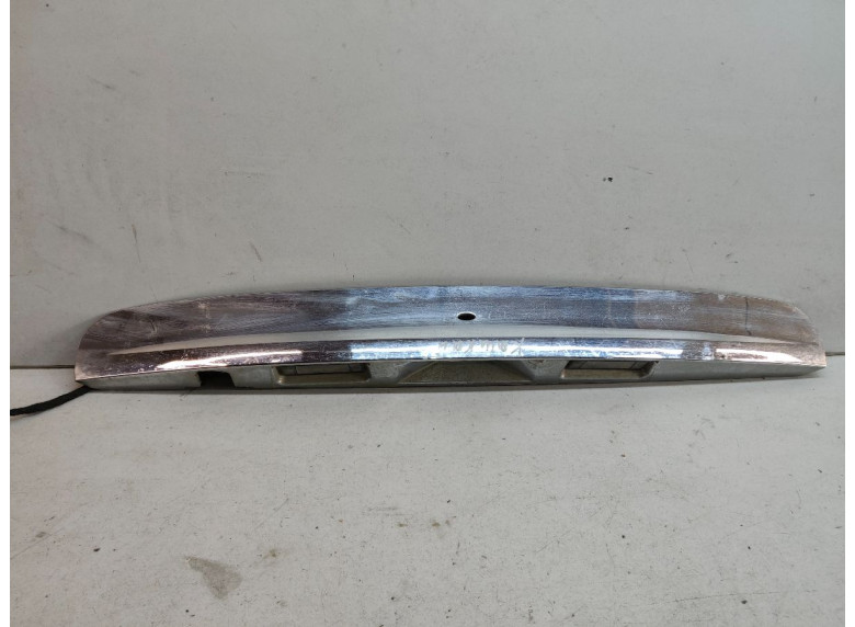 Накладка подсветки номера к Nissan Qashqai, 2011г.