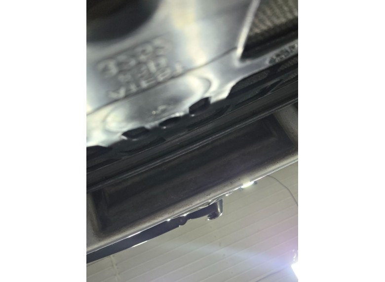 Кнопка открытия багажника к Volkswagen Passat, 2001г.