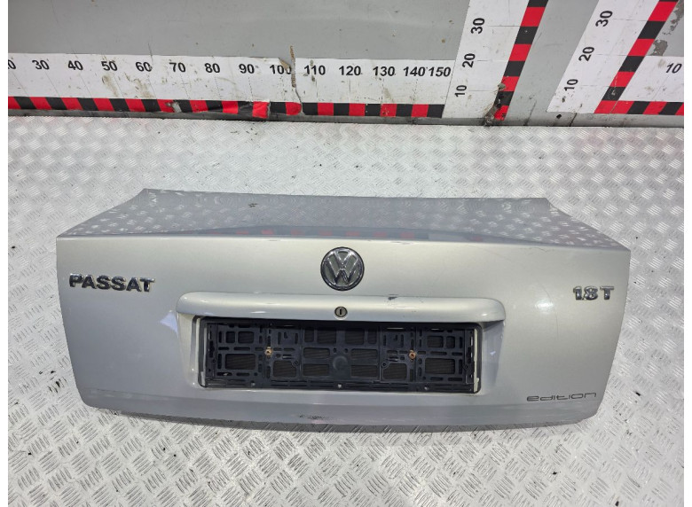Ручка открывания багажника к Volkswagen Passat, 1999г.