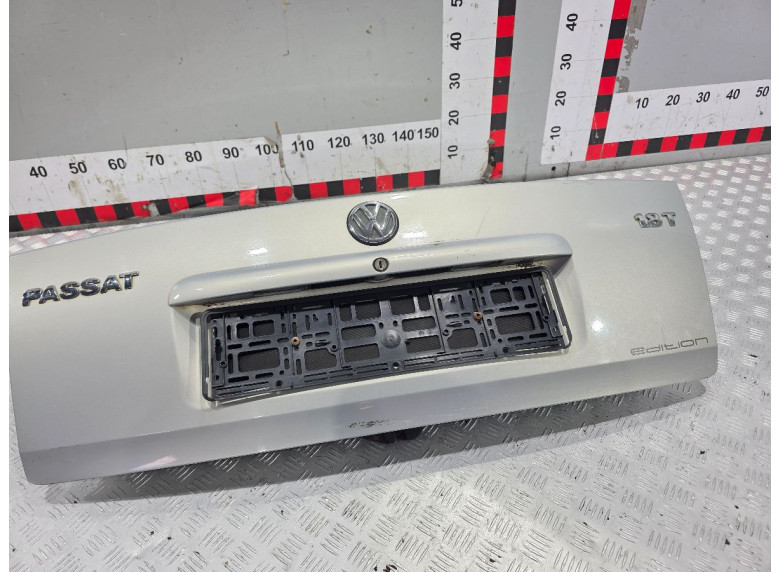 Крышка багажника (дверь 3-5) к Volkswagen Passat, 1999г.