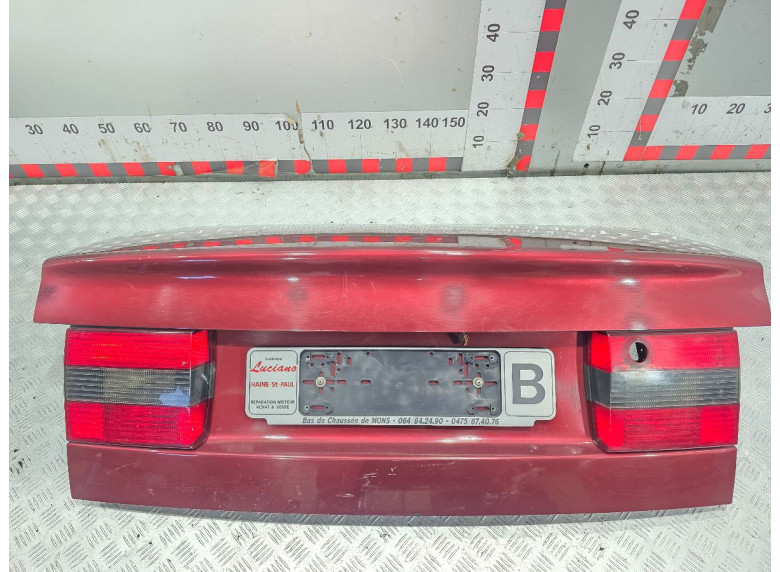 Фонарь крышки багажника левый к Volkswagen Passat, 1995г.