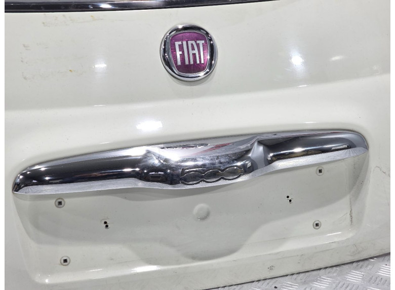 Накладка подсветки номера к Fiat 500, 2015г.