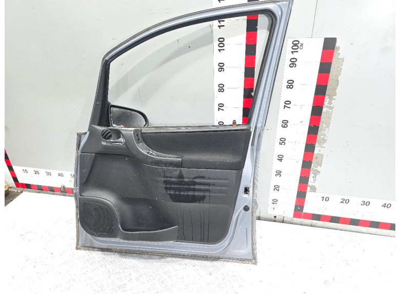 Дверь передняя правая к Opel Zafira, 2003г.