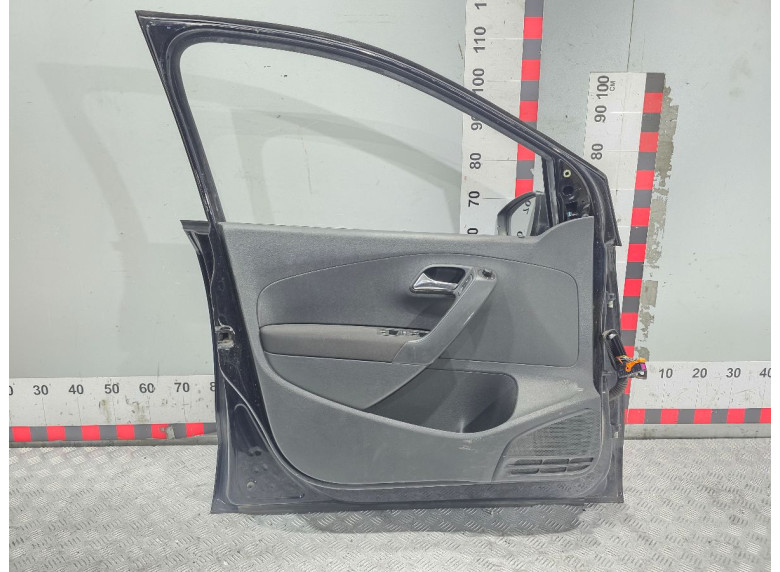 Дверь передняя левая к Volkswagen Polo, 2010г.