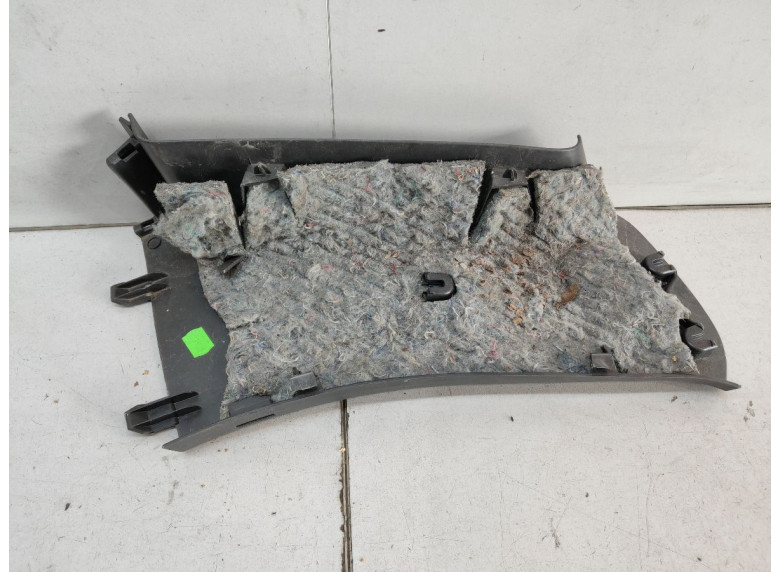 Обшивка стойки задней правой к Renault Duster, 2011г.