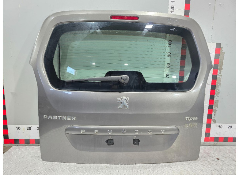 Стоп-сигнал к Peugeot Partner, 2012г.