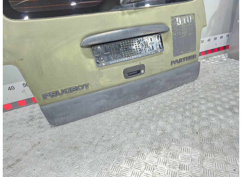 Крышка багажника (дверь 3-5) к Peugeot Partner, 2002г.