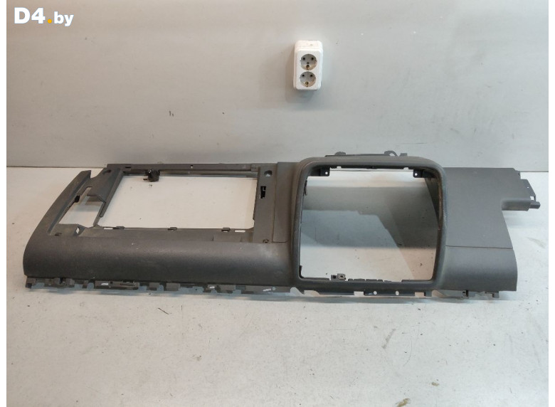 Панель передняя салона (торпедо) к Seat Alhambra 2003 г.
