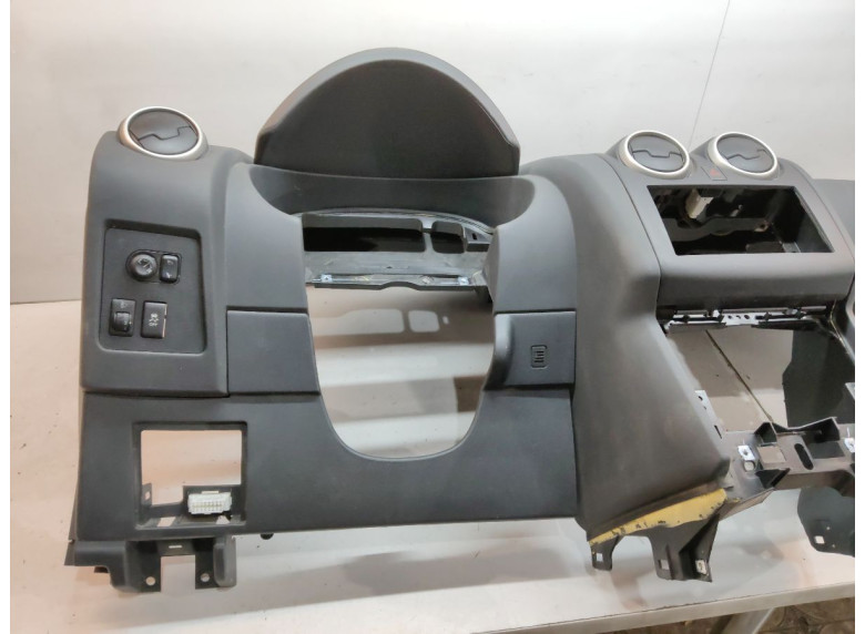 Панель передняя салона (торпедо) к Nissan Qashqai, 2011г.