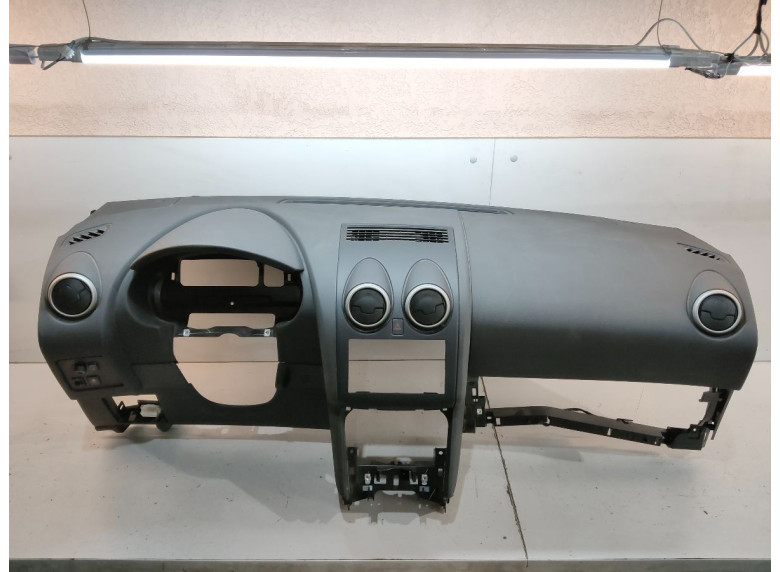 Панель передняя салона (торпедо) к Nissan Qashqai, 2011г.
