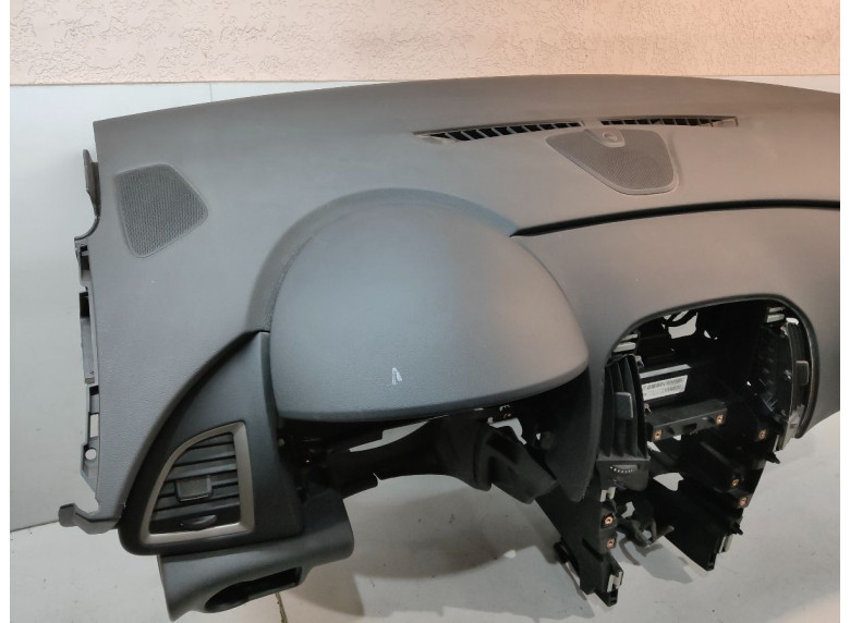 Панель передняя салона (торпедо) к Opel Astra, 2010г.
