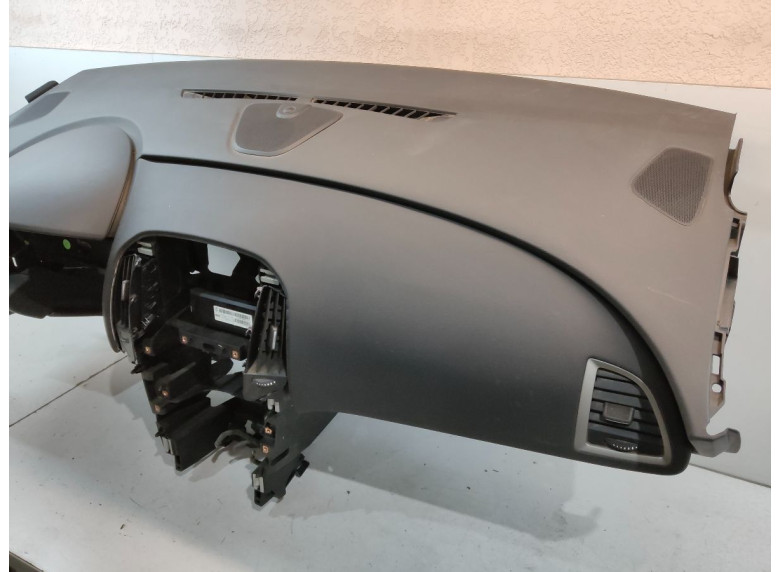 Панель передняя салона (торпедо) к Opel Astra, 2010г.