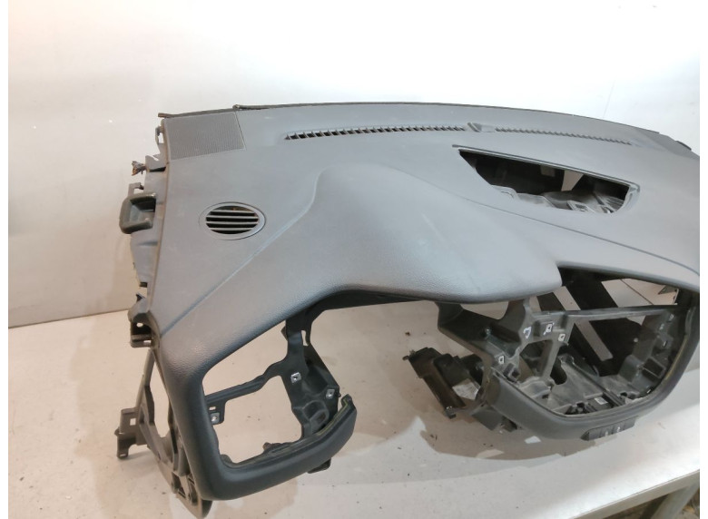 Панель передняя салона (торпедо) к Kia Ceed, 2013г.