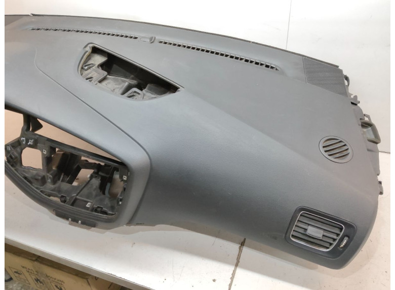 Панель передняя салона (торпедо) к Kia Ceed, 2013г.
