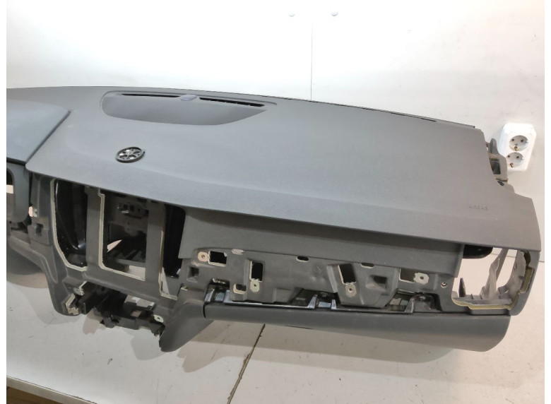Панель передняя салона (торпедо) к Volvo V90, 2020г.