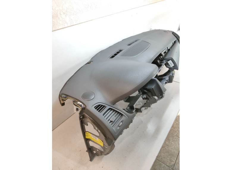 Панель передняя салона (торпедо) к Renault Laguna, 2010г.