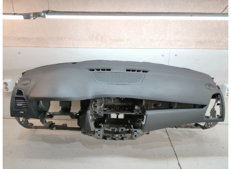 Панель передняя салона (торпедо) к Renault Laguna, 2010г.