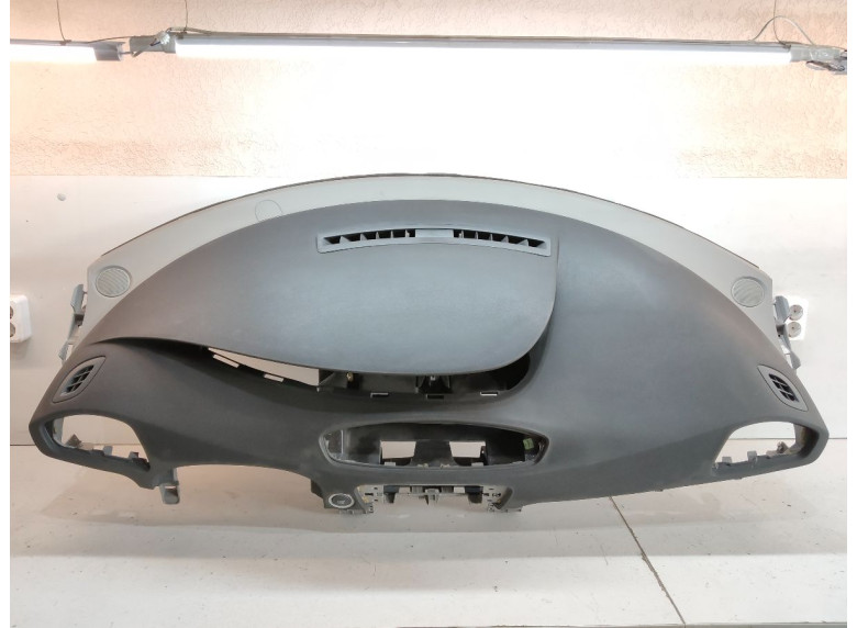 Панель передняя салона (торпедо) к Renault Scenic, 2013г.