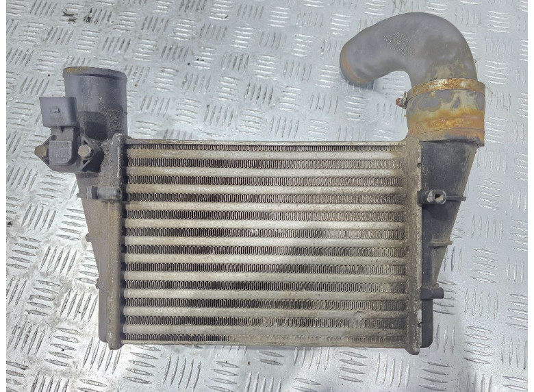 Интеркулер к Audi A4, 1998г.