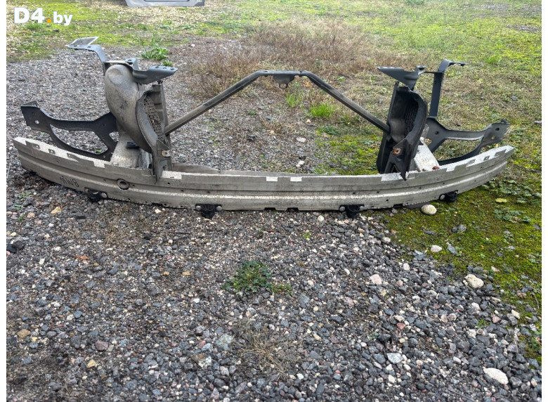 Передняя панель крепления облицовки (телевизор) к BMW 5E60/E61 2007 г.