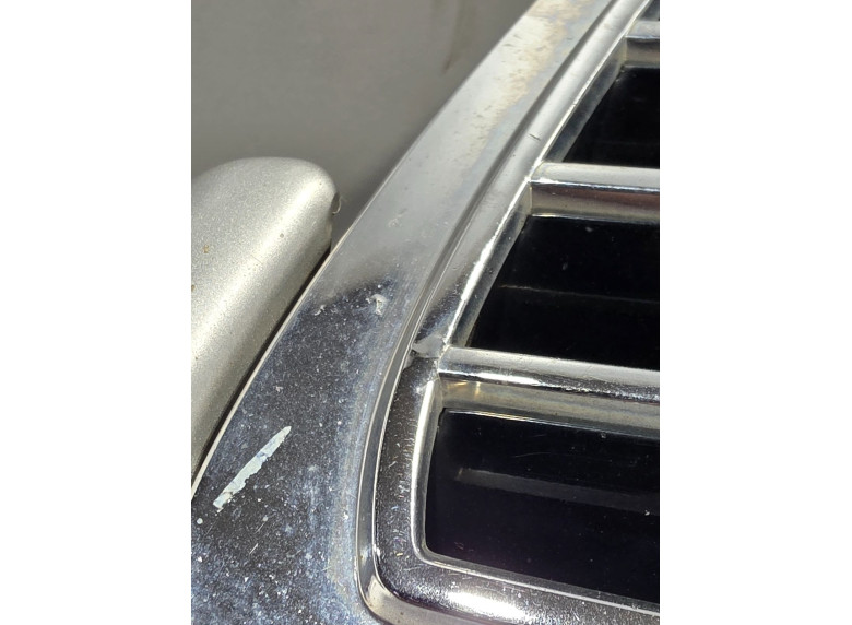 Решетка радиатора к Mercedes E W211, 2004г.