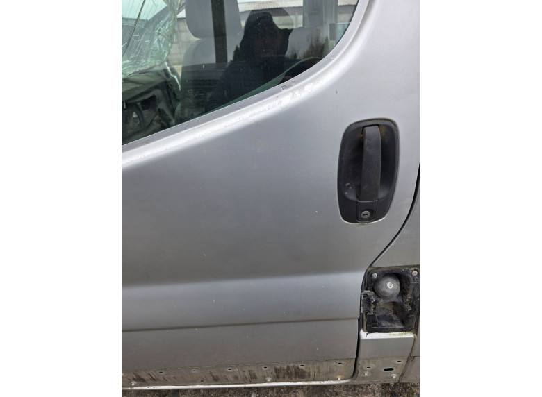Дверь передняя левая к Renault Trafic, 2004г.