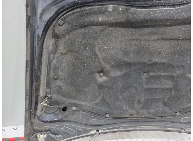Шумоизоляция капота к Volkswagen Touareg, 2005г.