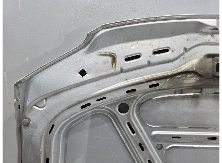 Капот к Volkswagen Passat, 2001г.