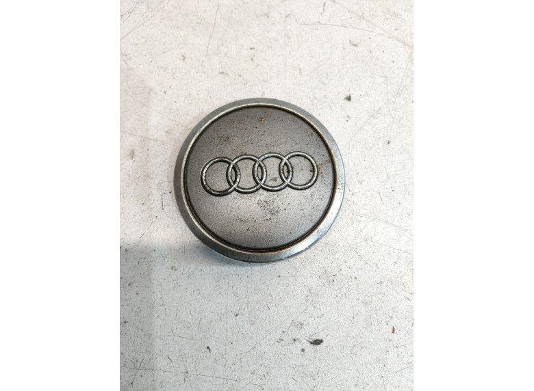 Колпачок литого диска к Audi A6, 2007г.