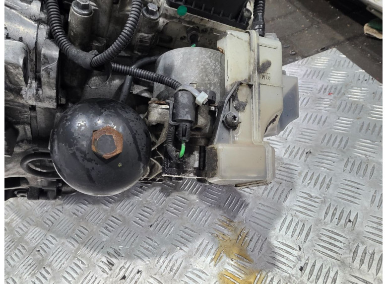 Насос роботизированной КПП к Citroen C4 Picasso, 2011г.
