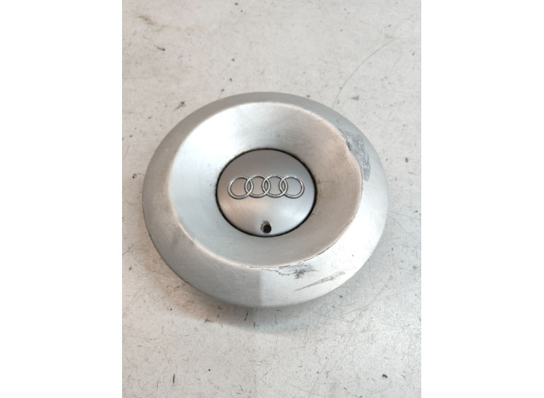Колпачок литого диска к Audi A2, 2002г.
