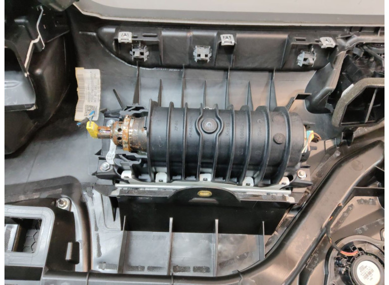 Панель передняя салона (торпедо) к Audi A4, 2008г.