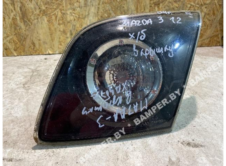 Фонарь крышки багажника правый к Mazda 3, 2004г.