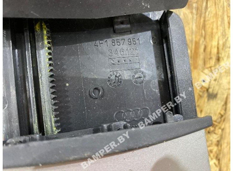 Пепельница к Audi A6, 2007г.