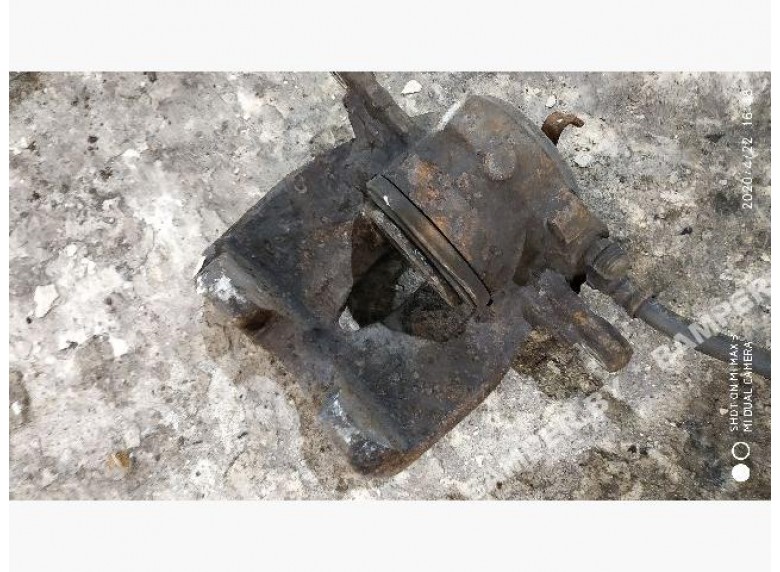 Суппорт передний правый к Peugeot 807