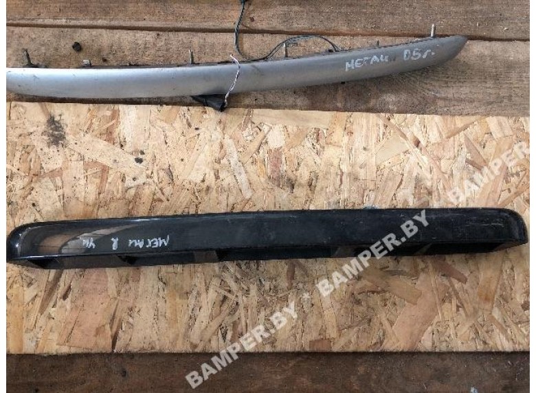 Накладка подсветки номера к Renault Megane